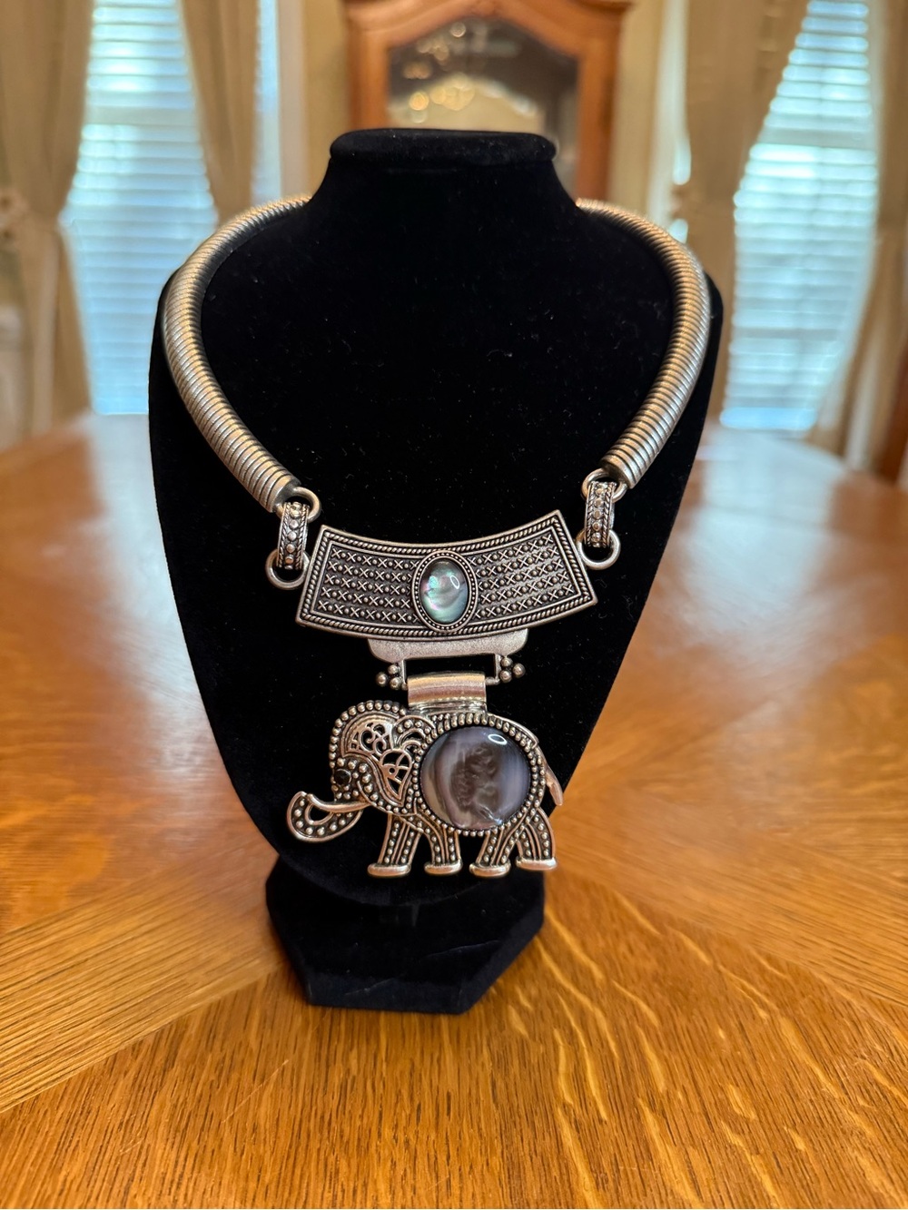 Silver-Tone Elephant Pendant Statement Necklace in Grey